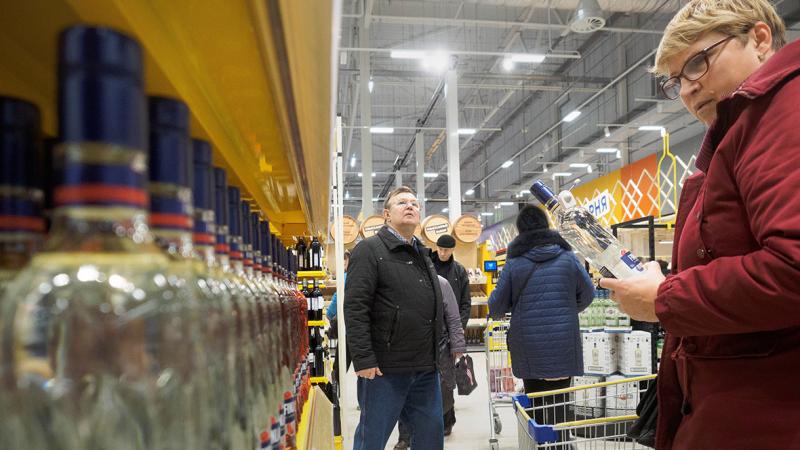В России резко упали продажи водки и коньяка